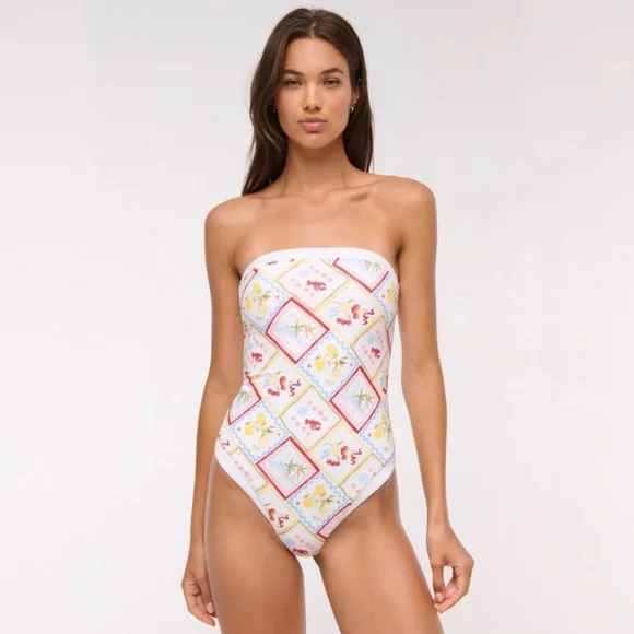 cheeky one-piece swimsuit - Picture 8 of 12